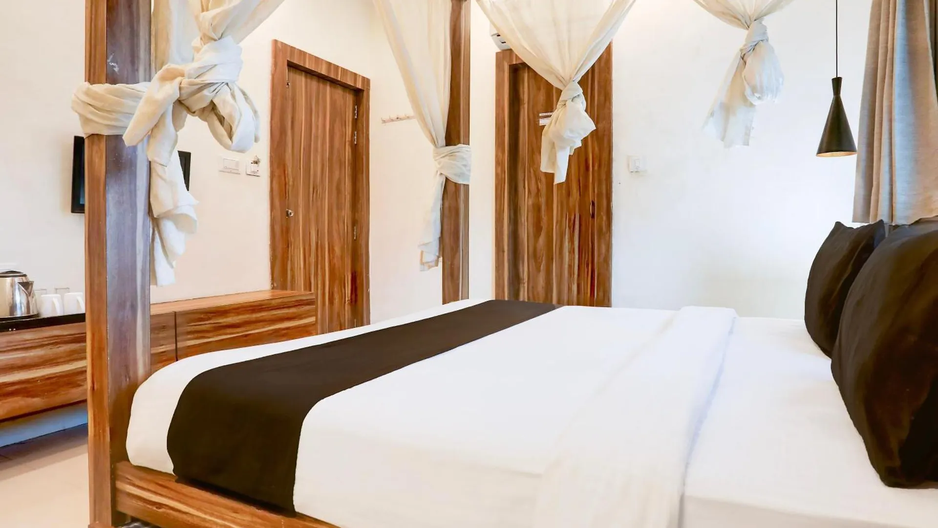 Super Collection O Rampura Near Sajjan Garh Fort Formerly Blue Mountain Hotell Udaipur